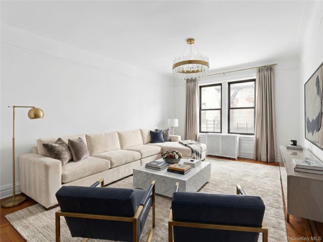  2 BR,  1.00 BTH &nbsp;Other style home in Crown Heights