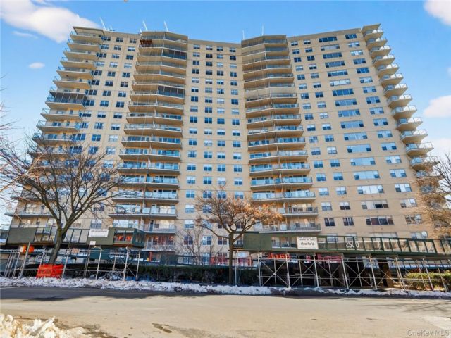 [Kingsbridge Real Estate, listing number 7254811]