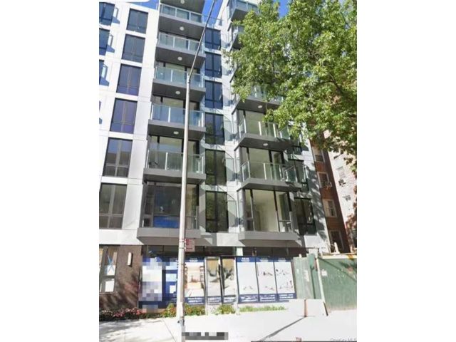  2 BR,  2.00 BTH &nbsp;Other style home in Flushing