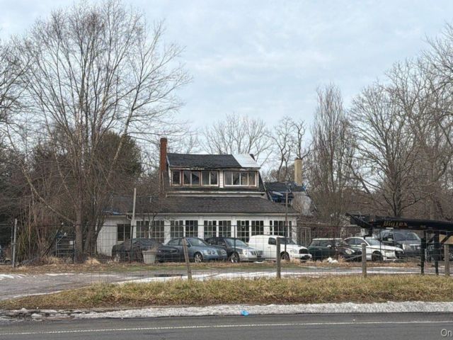 Studio,  0.00 BTH &nbsp;Commercial style home in Brookhaven