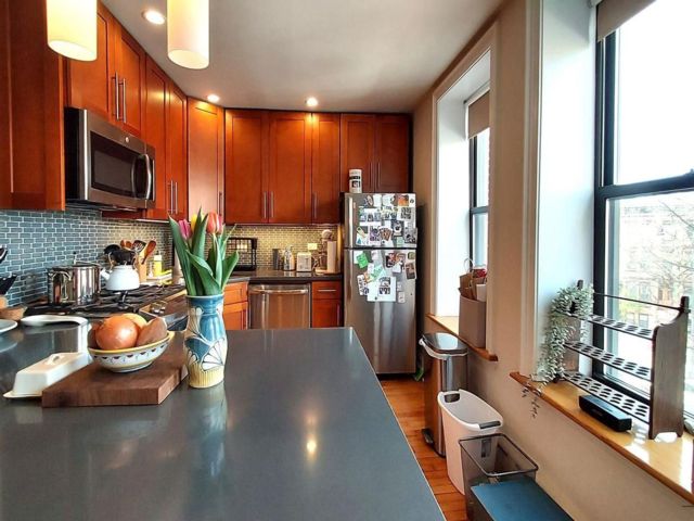  2 BR,  1.00 BTH &nbsp;House style home in Clinton Hill