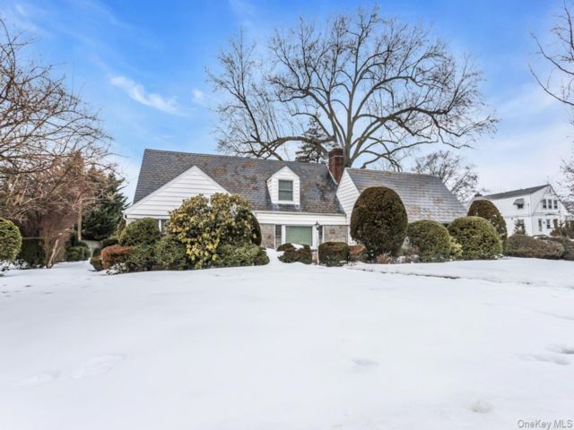 [East Williston Real Estate, listing number 7255355]