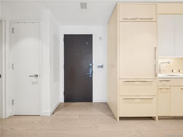  1 BR,  1.00 BTH &nbsp;Other style home in New York (manhattan)
