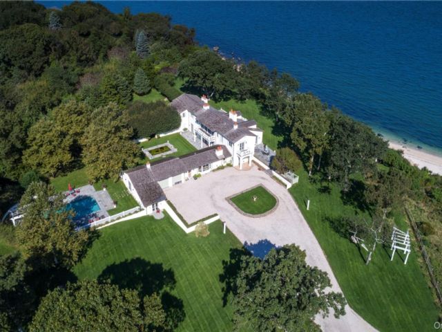  5 BR,  9.00 BTH &nbsp;Estate style home in East Marion