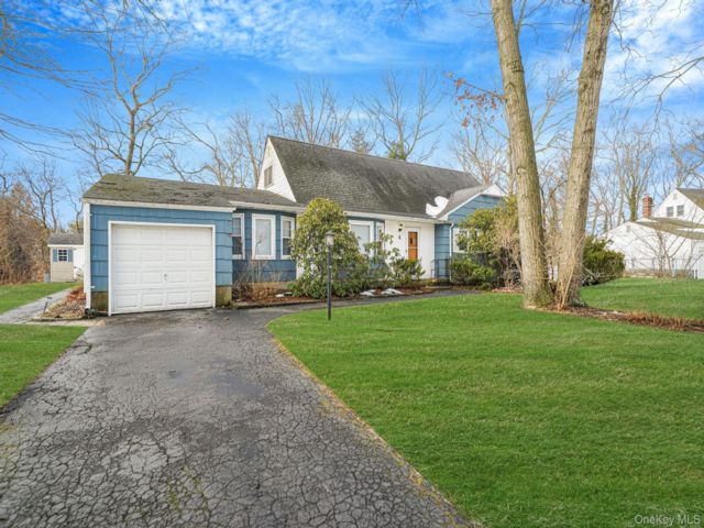  4 BR,  3.00 BTH &nbsp;Exp cape style home in Port Jefferson Station