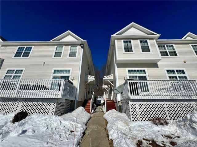  3 BR,  3.00 BTH &nbsp;Condo style home in Middletown