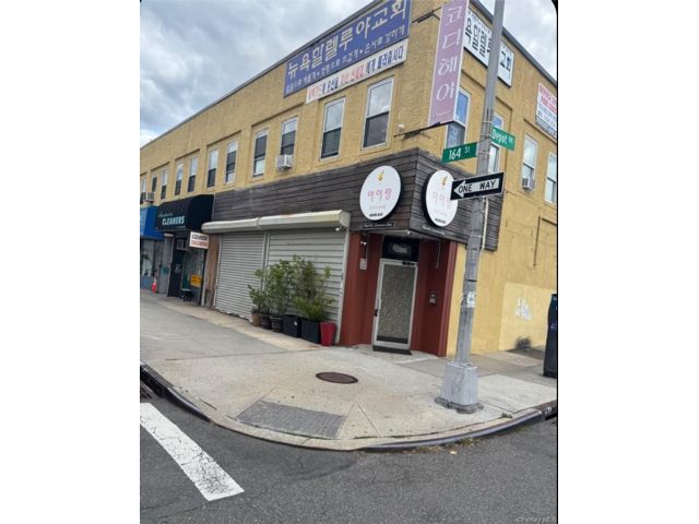 Studio,  0.00 BTH &nbsp;House style home in Flushing