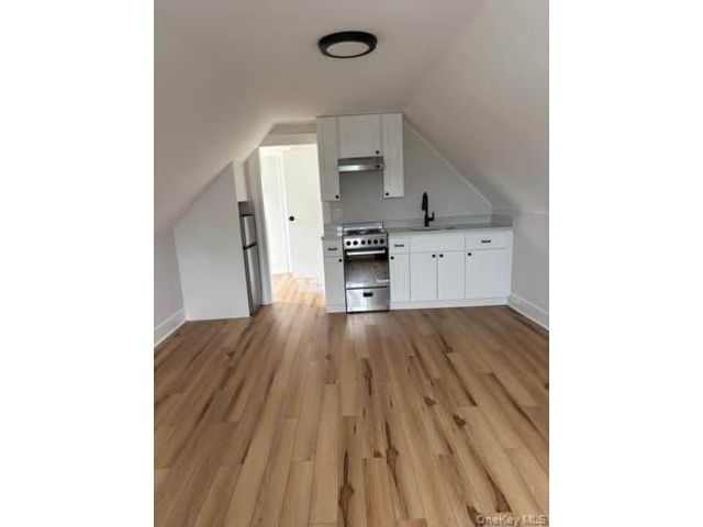  1 BR,  1.00 BTH &nbsp;Colonial style home in Mount Vernon