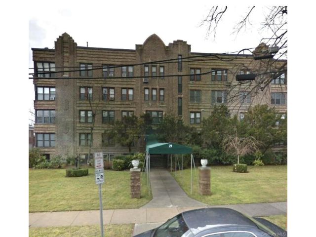 [Woodmere Real Estate, listing number 7255836]