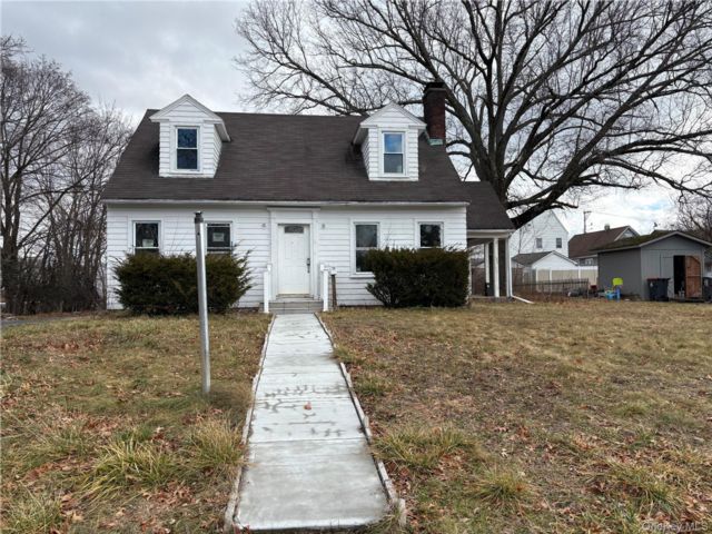  3 BR,  2.00 BTH &nbsp;Cape cod style home in Poughkeepsie