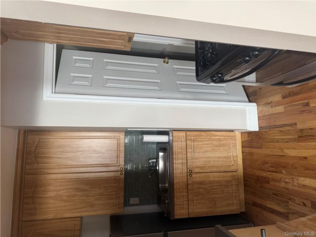  1 BR,  1.00 BTH &nbsp;Modern style home in Throggs Neck