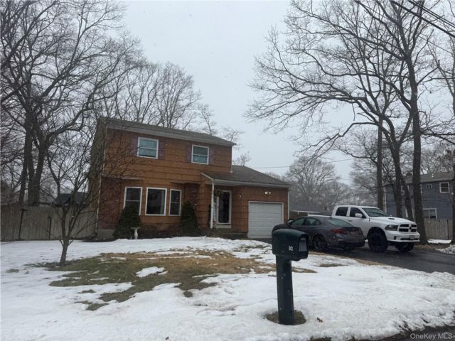 [Mastic Real Estate, listing number 7255975]