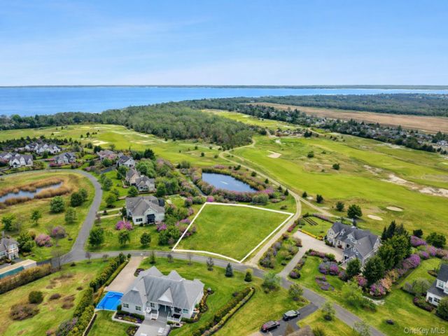 5 BR,  5.00 BTH &nbsp;Colonial style home in Laurel