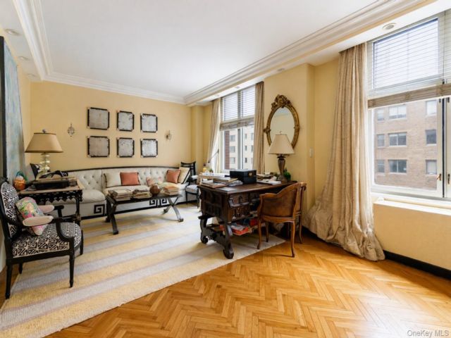  1 BR,  2.00 BTH &nbsp;High rise style home in New York (manhattan)