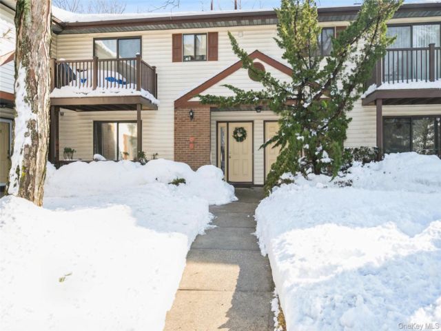  1 BR,  1.00 BTH &nbsp;Other style home in Amityville