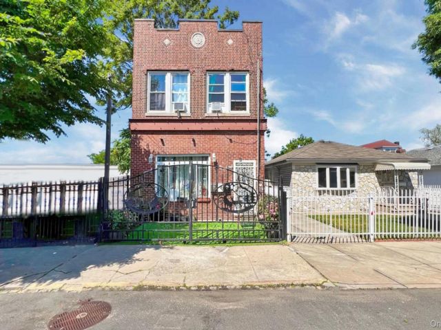 Studio,  0.00 BTH &nbsp;House style home in East Elmhurst