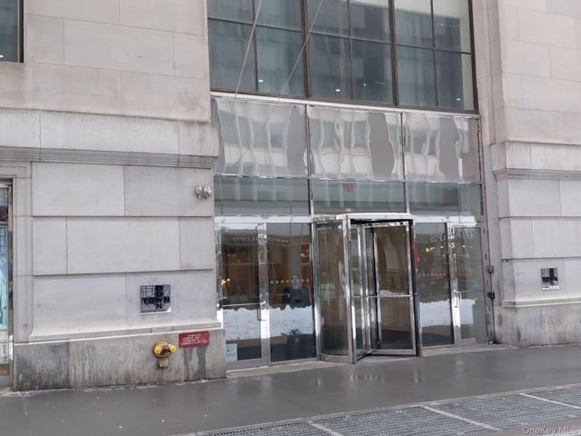 [PHOTO]