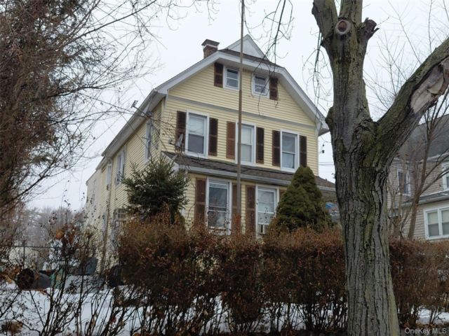  5 BR,  2.00 BTH &nbsp;Colonial style home in Port Chester