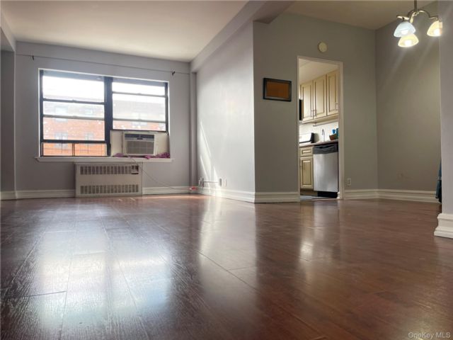 2 BR,  1.00 BTH &nbsp;Other style home in Rego Park
