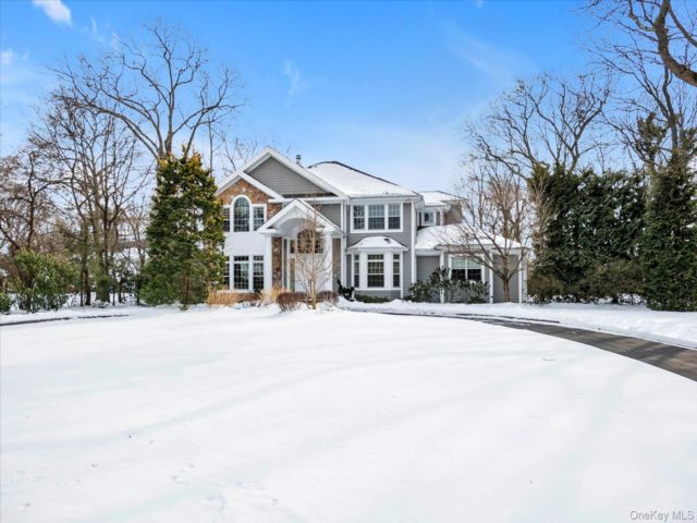  5 BR,  5.00 BTH &nbsp;Contemporary style home in Hewlett Harbor