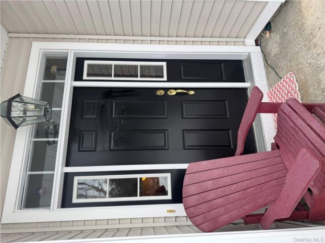  3 BR,  4.00 BTH &nbsp;Condo style home in Middletown