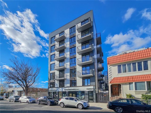 Studio,  0.00 BTH &nbsp;Commercial style home in Woodside