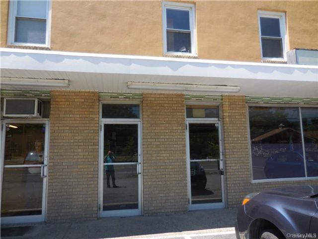  2 BR,  1.00 BTH &nbsp;Other style home in Newburgh