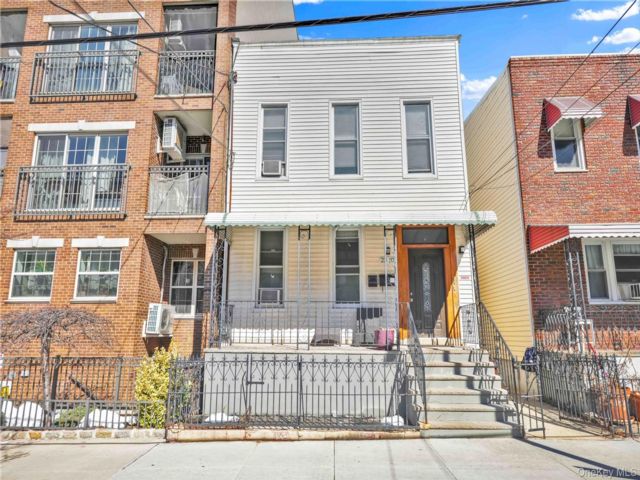 [Astoria Real Estate, listing number 7257244]