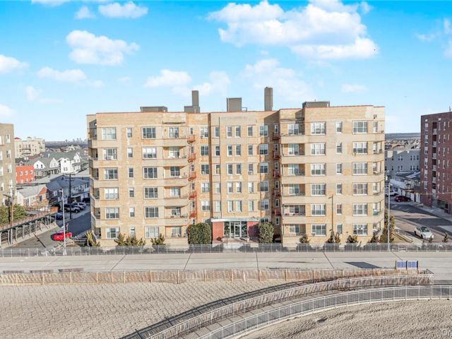  1 BR,  1.00 BTH &nbsp;Other style home in Rockaway Park