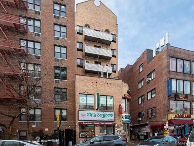 Studio,  0.00 BTH &nbsp;House style home in Jackson Heights