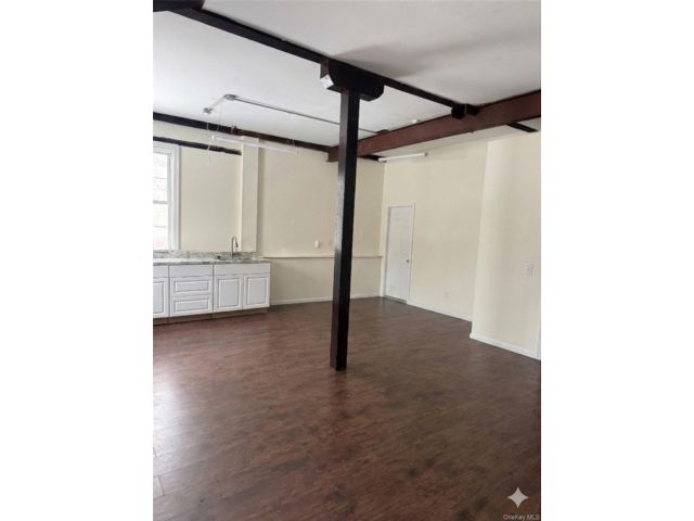 Studio,  0.00 BTH &nbsp;House style home in New Windsor