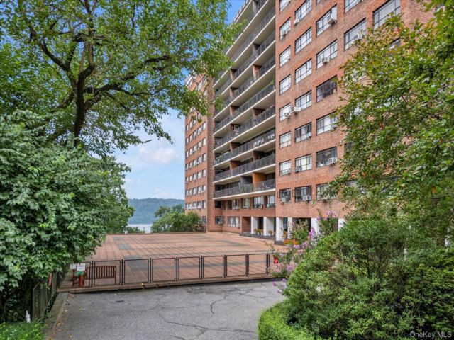 [Kingsbridge Real Estate, listing number 7257594]
