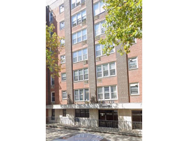  1 BR,  1.00 BTH &nbsp;Other style home in Flushing