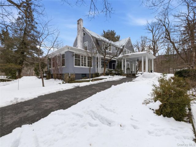  6 BR,  7.00 BTH &nbsp;Colonial style home in Cornwall