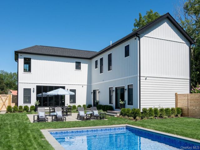  4 BR,  5.00 BTH &nbsp;Barndominium style home in Southold