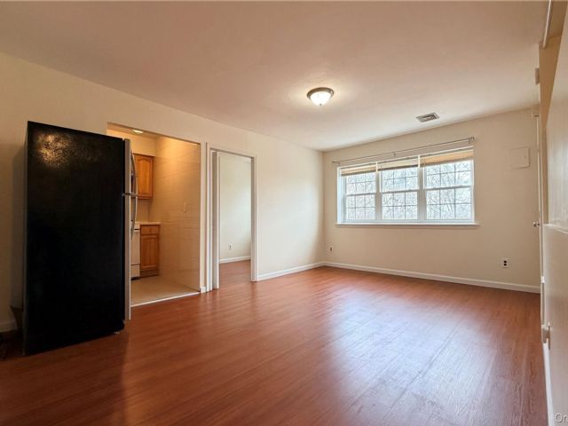  2 BR,  1.00 BTH &nbsp;House style home in Forest Hills