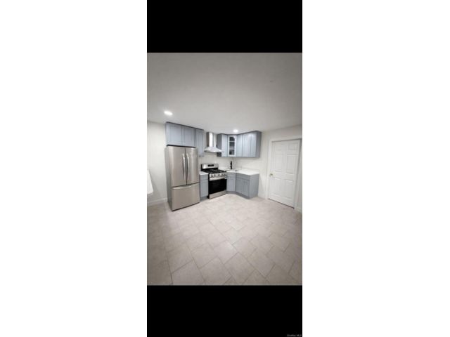  3 BR,  2.00 BTH &nbsp;Other style home in Ridgewood