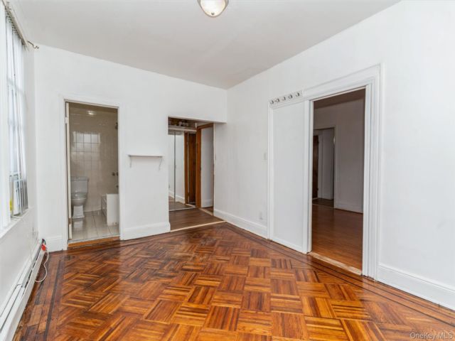  3 BR,  2.00 BTH &nbsp;House style home in Canarsie