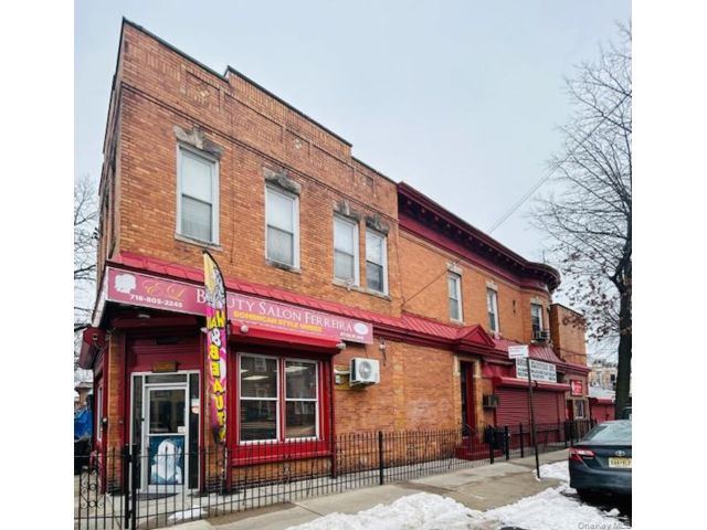 [Woodhaven Real Estate, listing number 7258082]