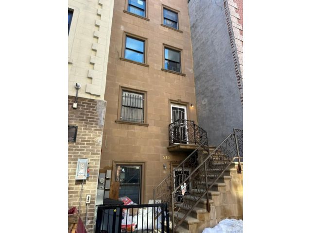  6 BR,  7.00 BTH &nbsp;House style home in New York (manhattan)