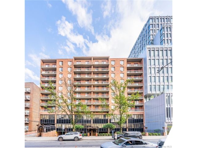  2 BR,  2.00 BTH &nbsp;Other style home in Flushing