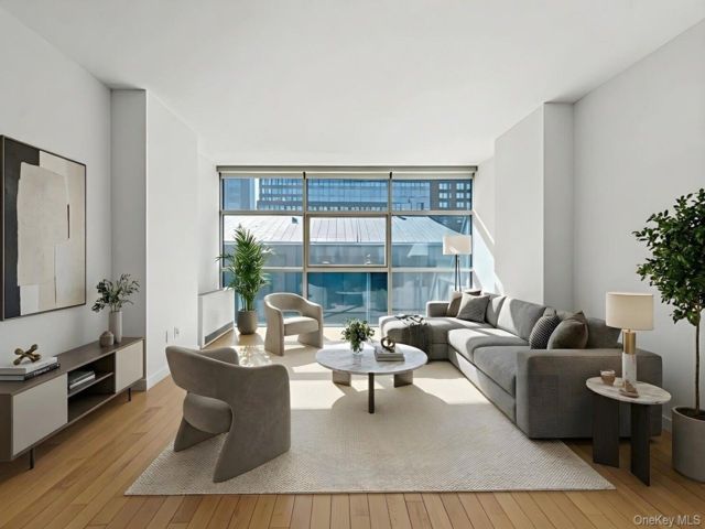  2 BR,  2.00 BTH &nbsp;Condo style home in New York (manhattan)