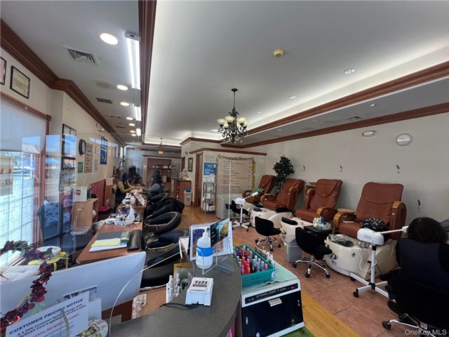 Studio,  0.00 BTH &nbsp;House style home in Floral Park
