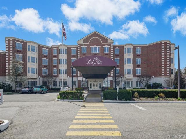  2 BR,  2.00 BTH &nbsp;Other style home in East Meadow