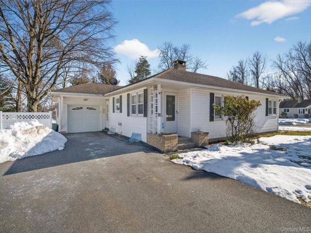  3 BR,  3.00 BTH &nbsp;Ranch style home in Middletown