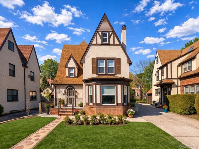 [Forest Hills Real Estate, listing number 7258668]