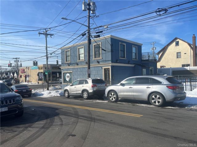 Studio,  0.00 BTH &nbsp;House style home in Franklin Square