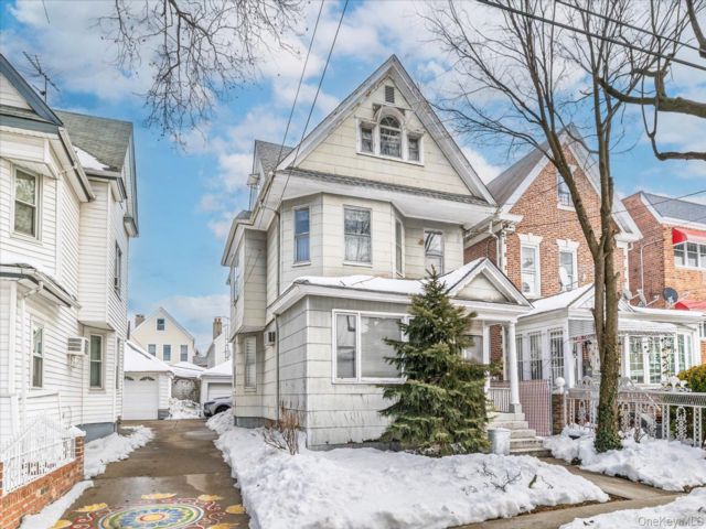  5 BR,  2.00 BTH &nbsp;Other style home in Richmond Hill