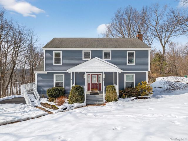  4 BR,  3.00 BTH &nbsp;Colonial style home in Cornwall