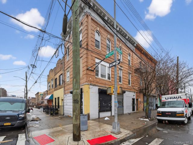 Studio,  0.00 BTH &nbsp;Commercial style home in East New York